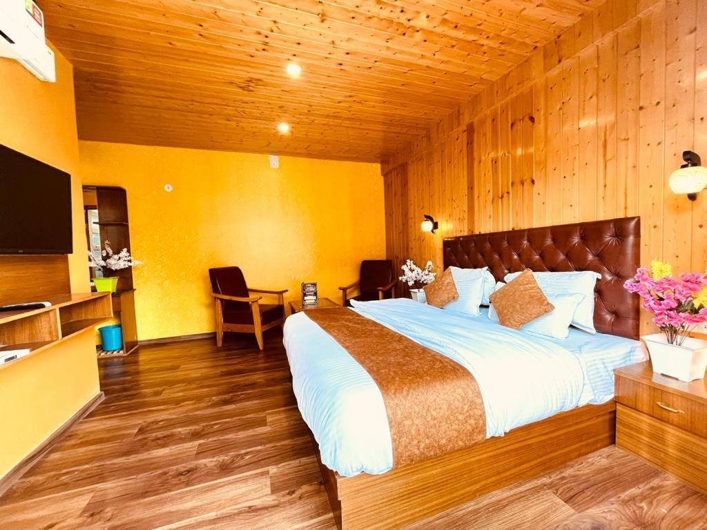 Tata Vista Resort Mall Road Manali - Centrally Heated & Air Cooled Zewnętrze zdjęcie