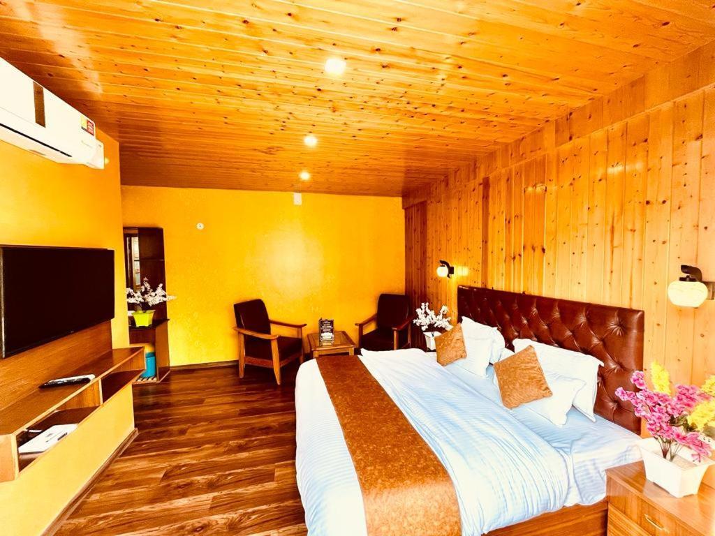 Tata Vista Resort Mall Road Manali - Centrally Heated & Air Cooled Zewnętrze zdjęcie